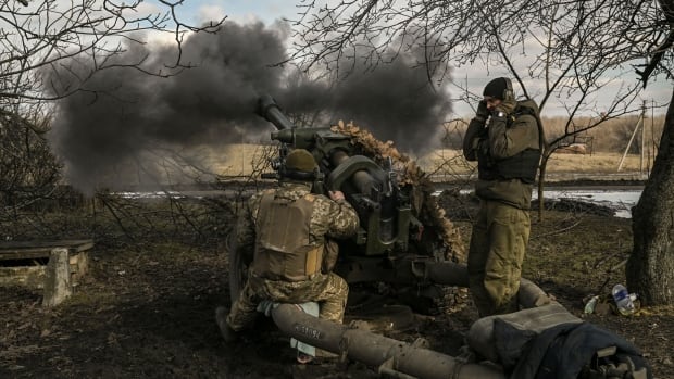 Pressure rising in Bakhmut as Russian forces make advances, U.K. intelligence says